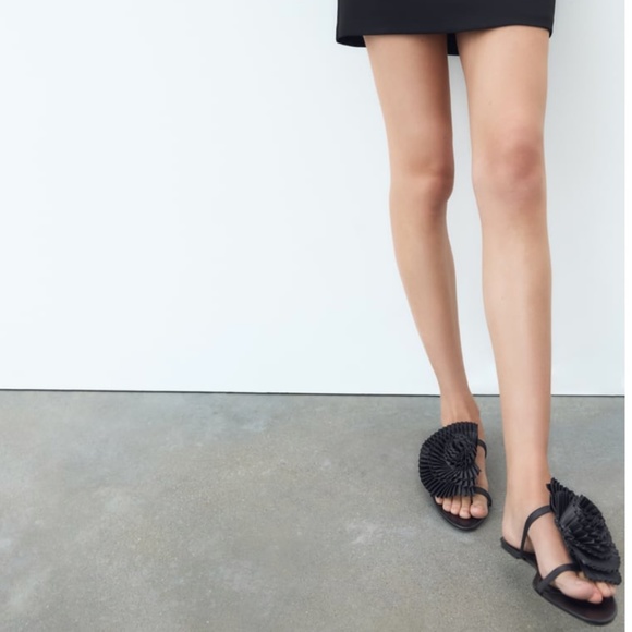 ZARA PLEATED FLAT FABRIC SANDALS- NWT - Picture 5 of 5